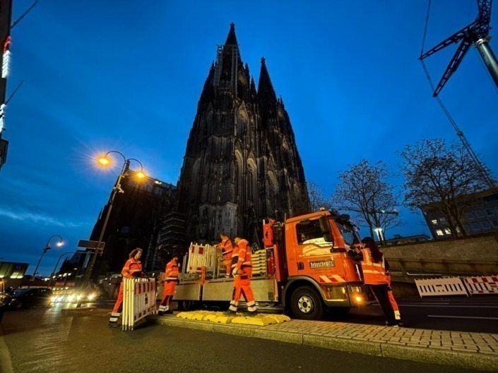 Verkehrssicherung am Kölner Dom